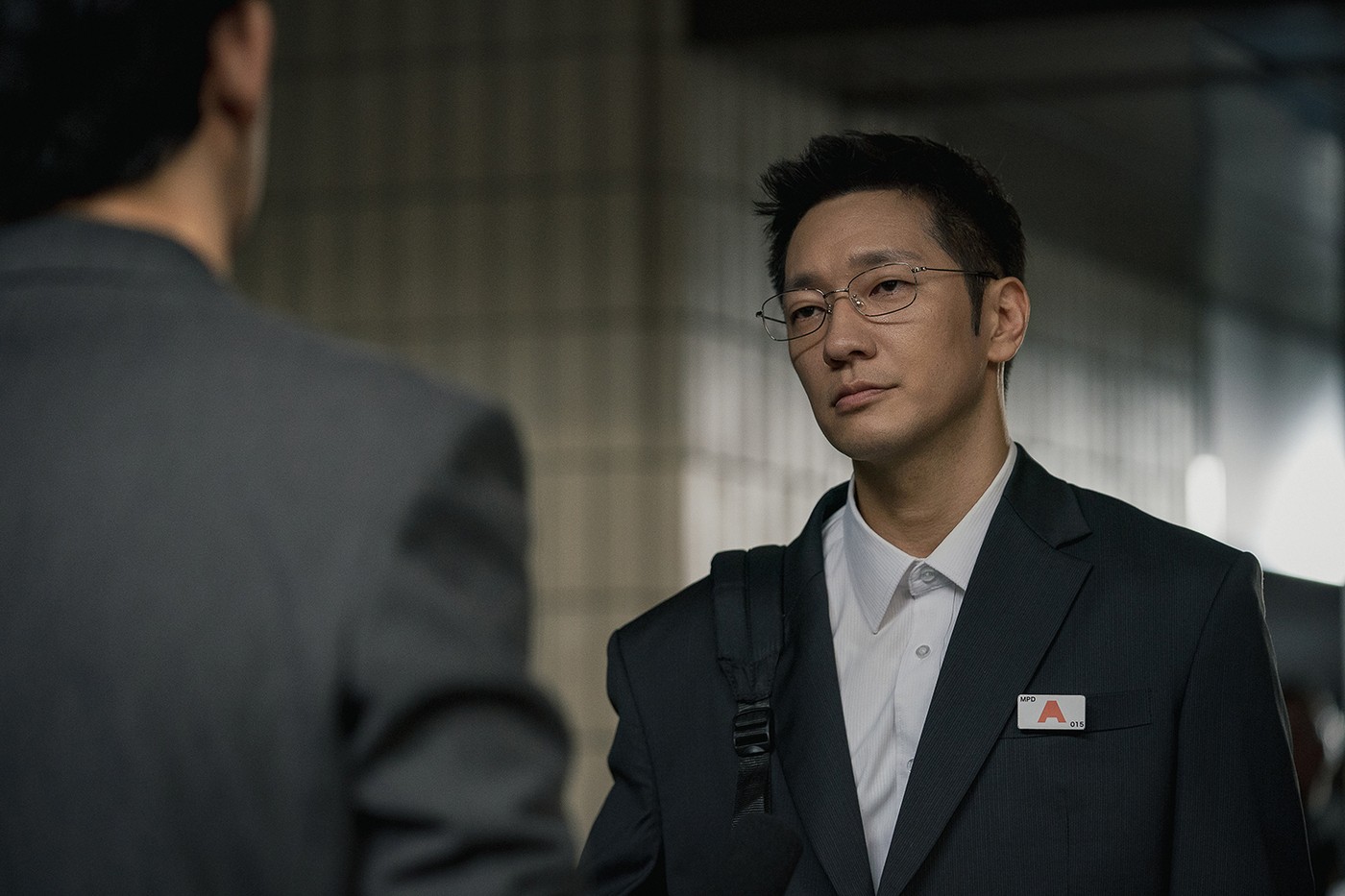 Netlfix Font 'Cool-headed' Son Seok-gu · 'Fiery' Eita…Netflix releases stills from ...